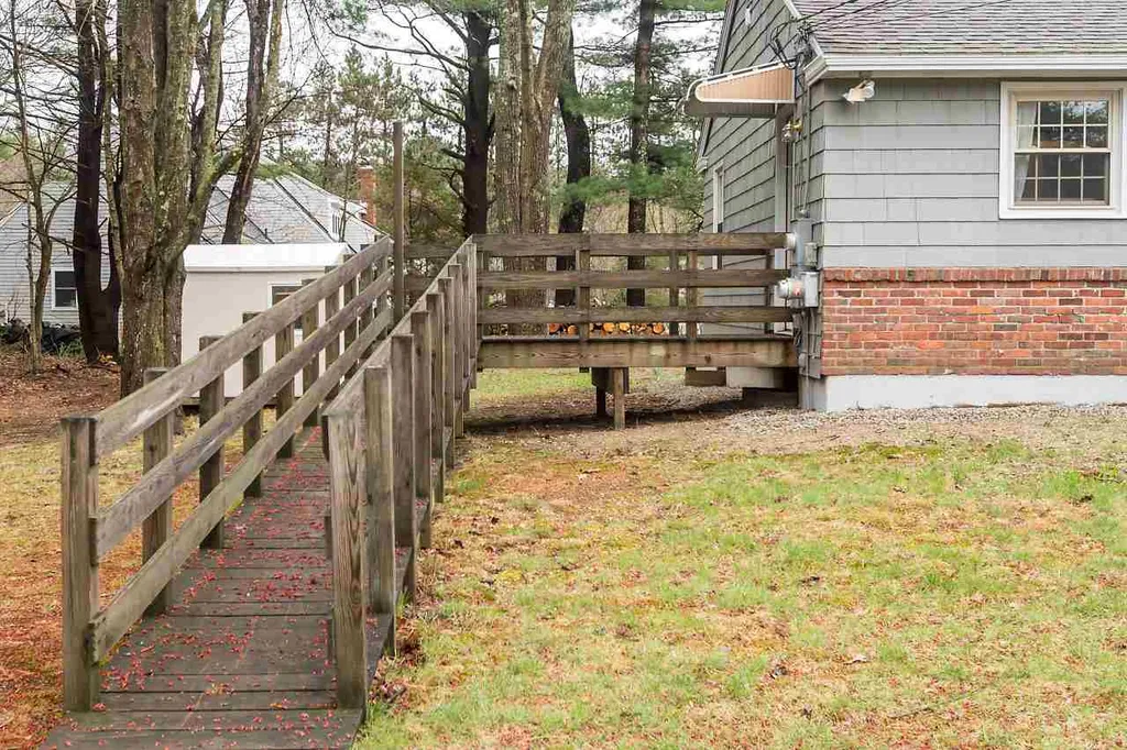 7 Stevens Road North Hampton NH 03862