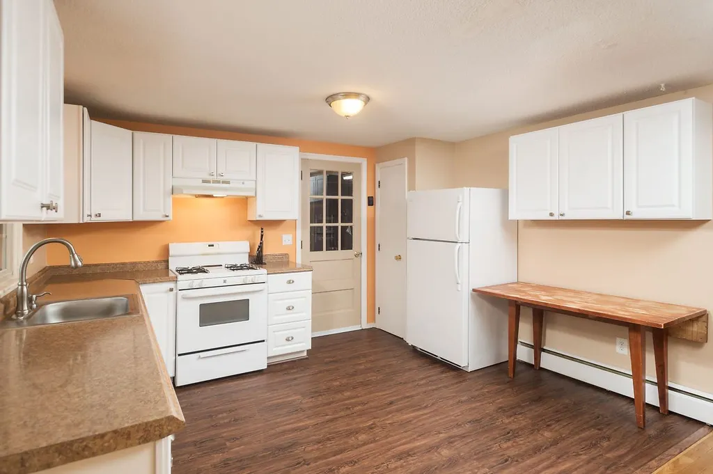 7 Stevens Road North Hampton NH 03862