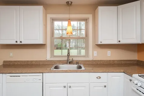 7 Stevens Road North Hampton NH 03862
