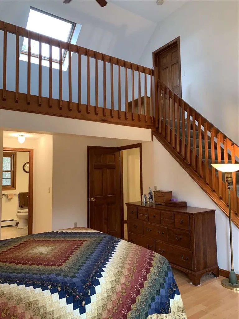 7 Coleman Place Londonderry NH 03053
