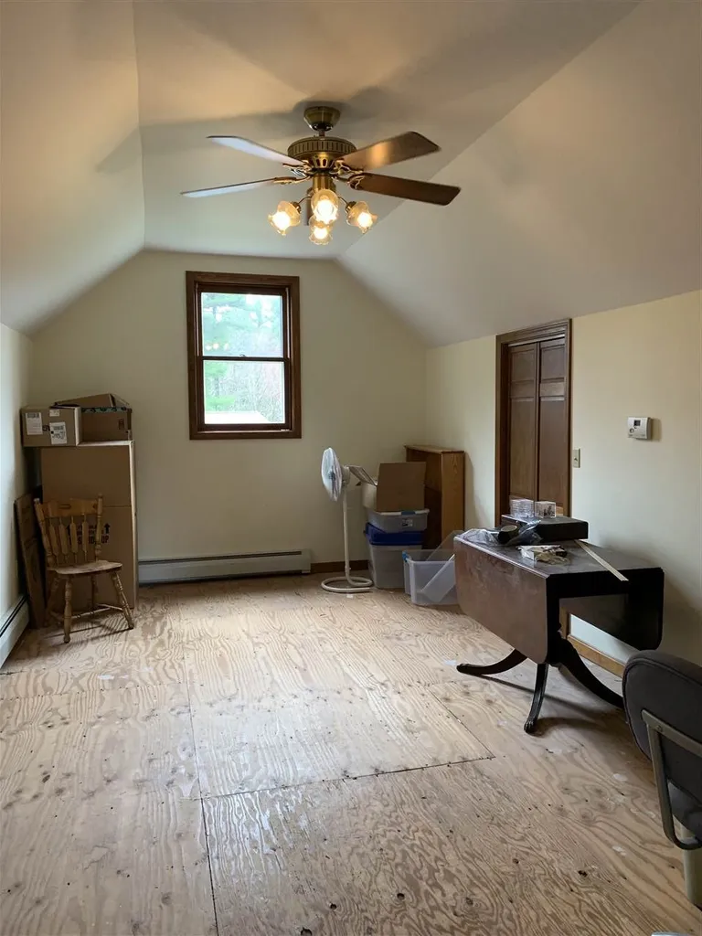 7 Coleman Place Londonderry NH 03053