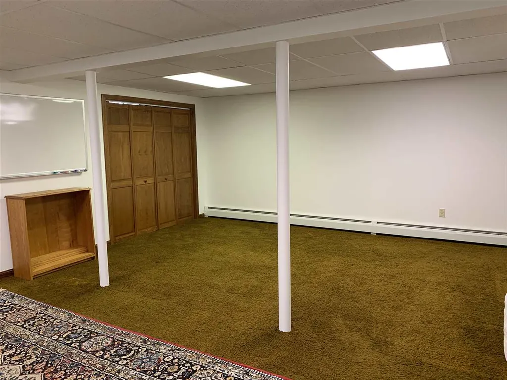 7 Coleman Place Londonderry NH 03053