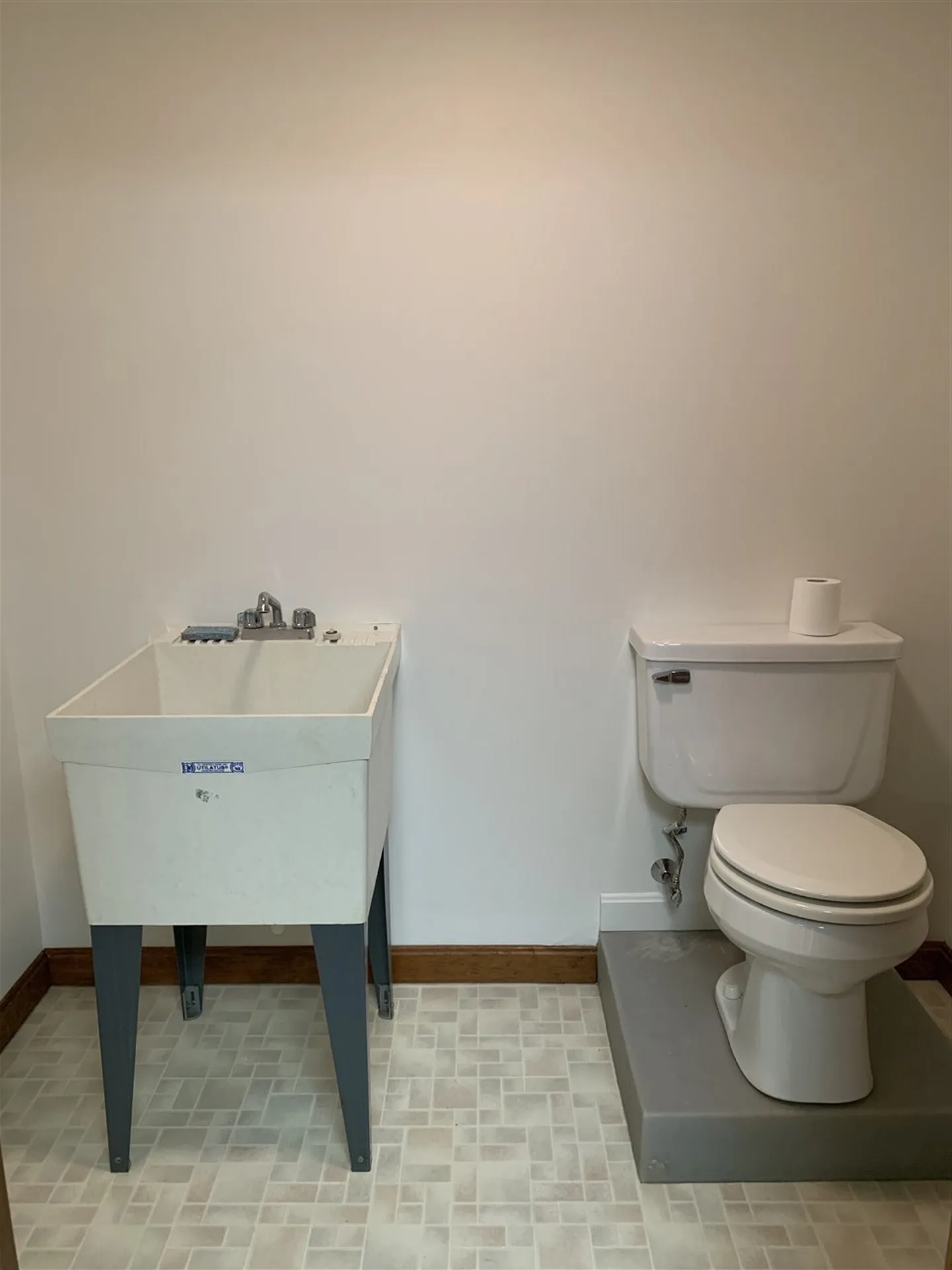 7 Coleman Place Londonderry NH 03053