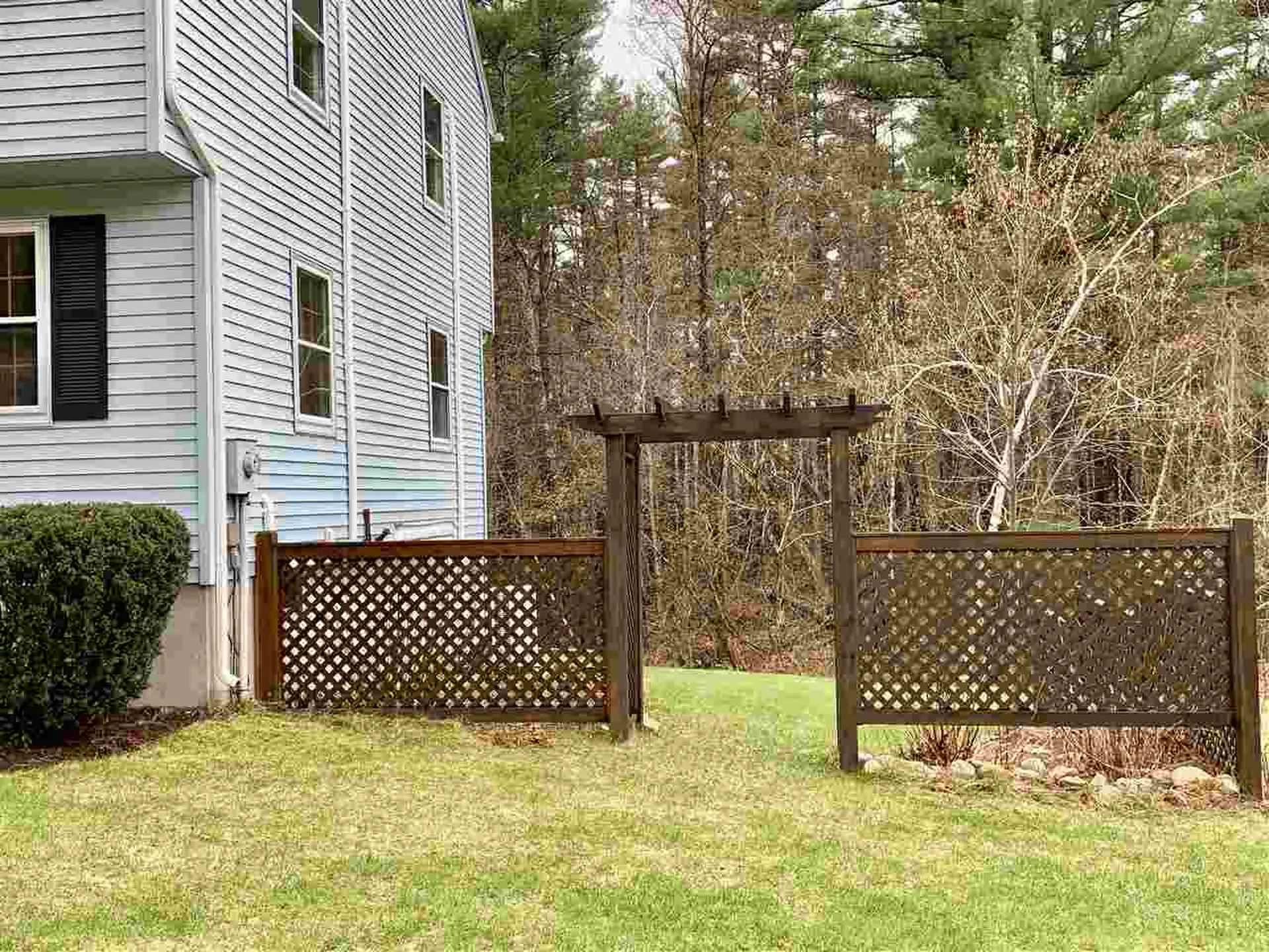 7 Coleman Place Londonderry NH 03053