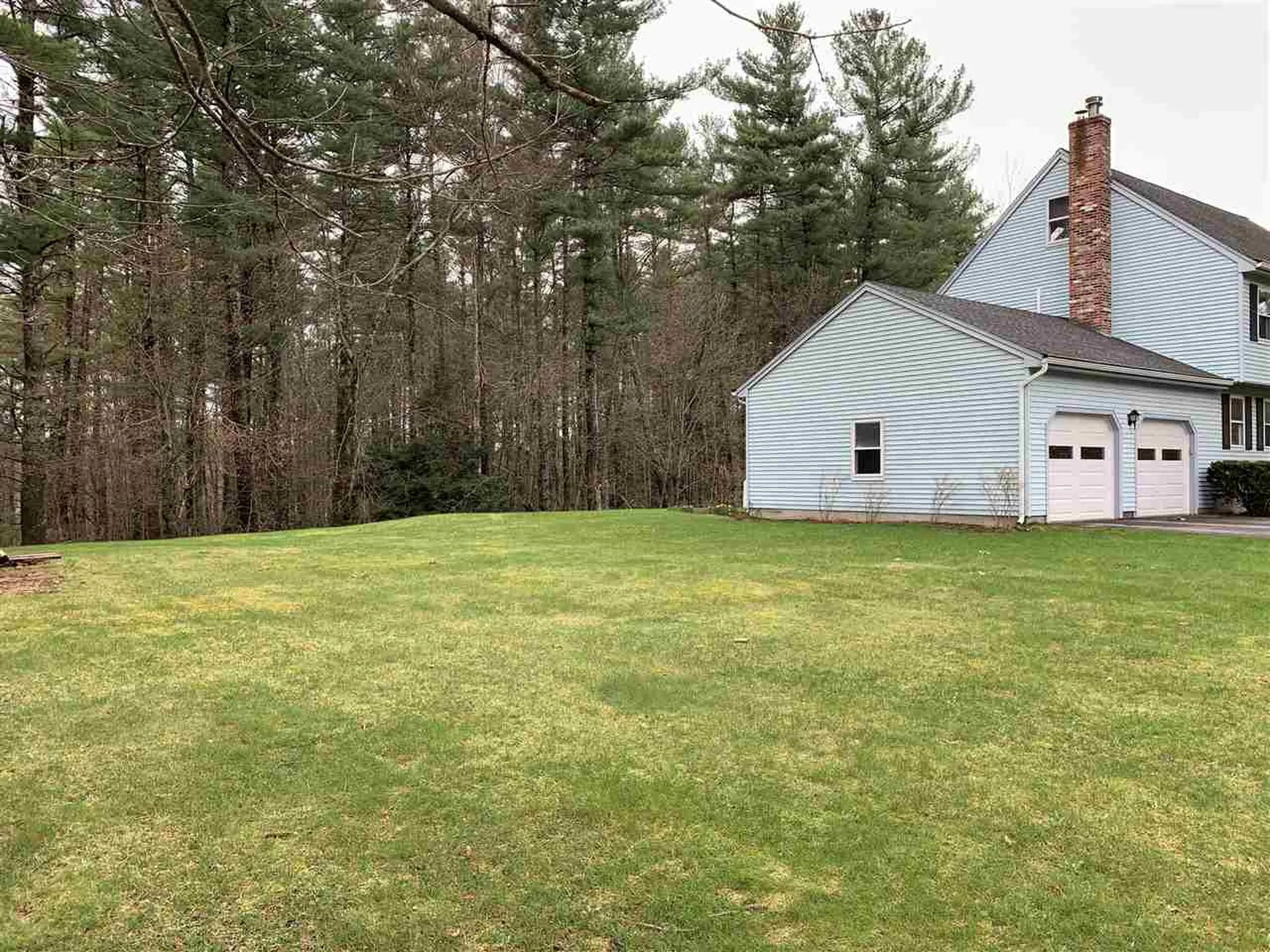 7 Coleman Place Londonderry NH 03053