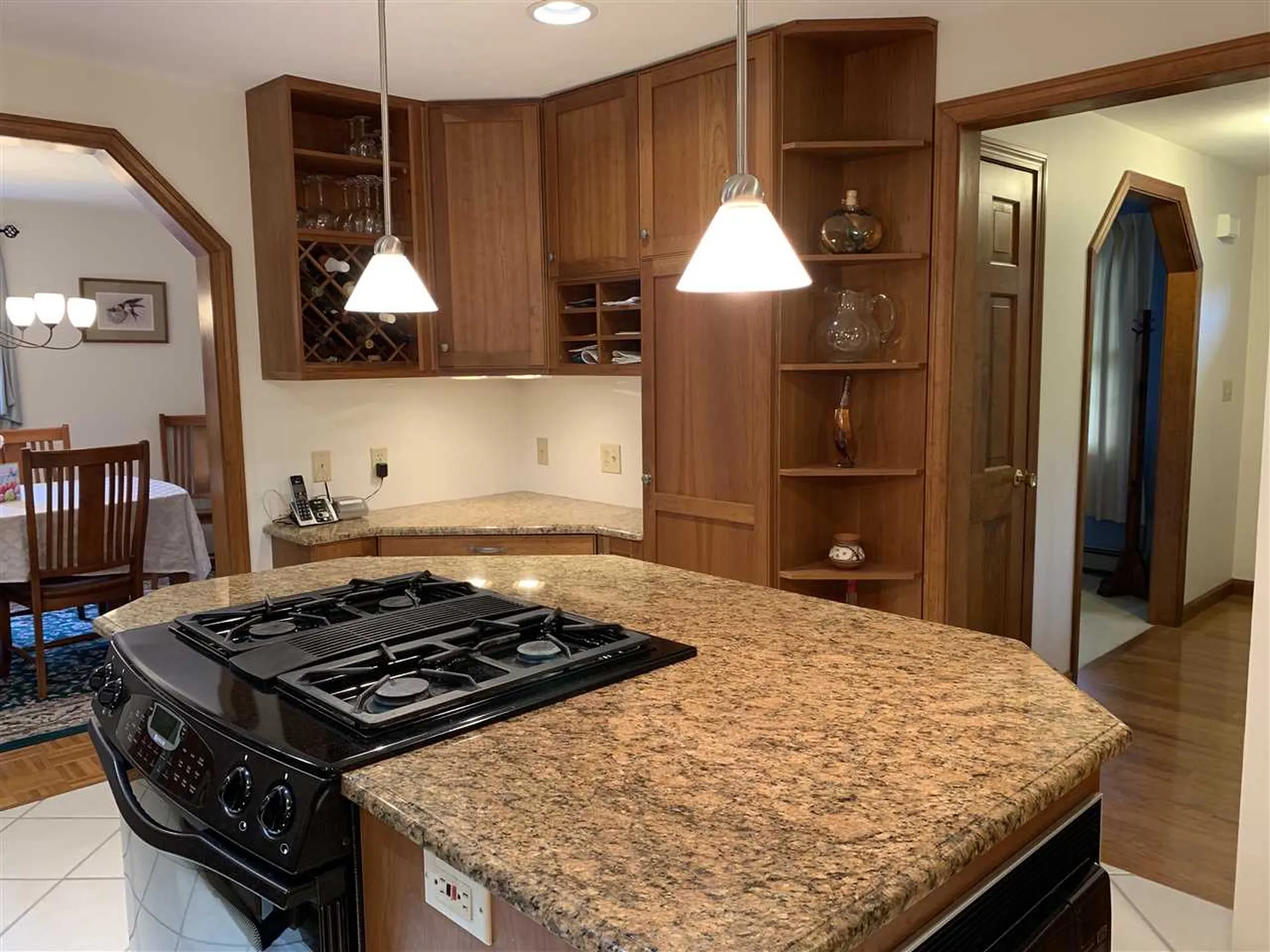7 Coleman Place Londonderry NH 03053