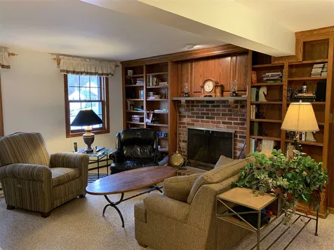 7 Coleman Place Londonderry NH 03053