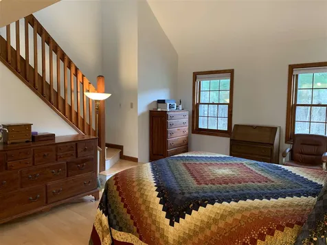 7 Coleman Place Londonderry NH 03053