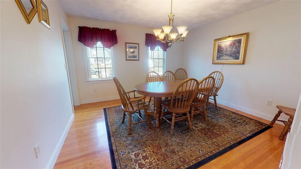 14 Sparrow Lane York ME 03909