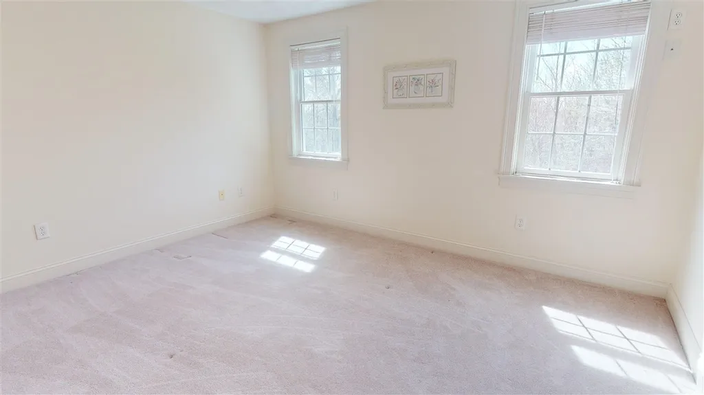 14 Sparrow Lane York ME 03909