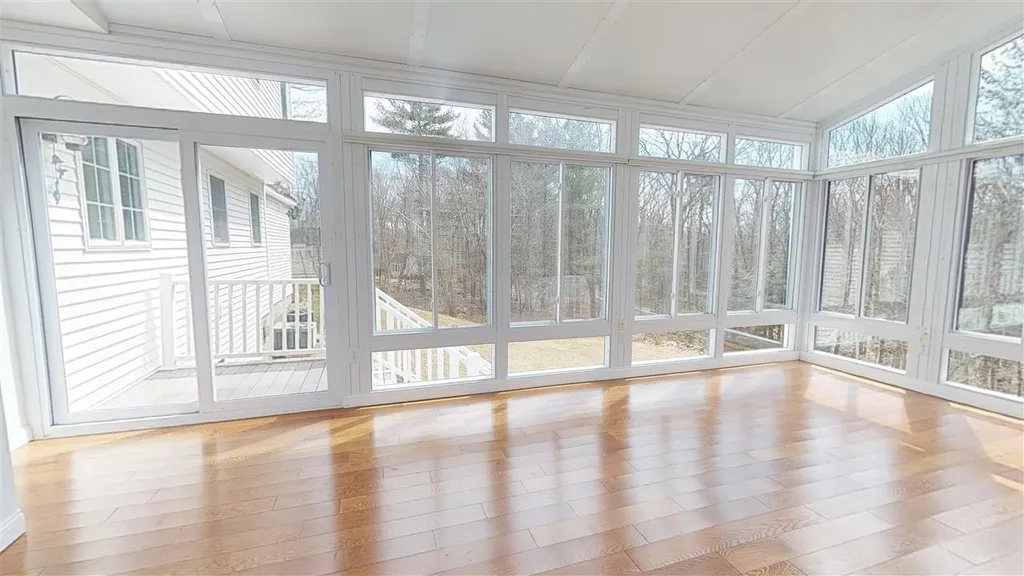 14 Sparrow Lane York ME 03909