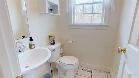 14 Sparrow Lane York ME 03909