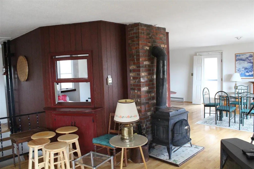 28 Morhouse Lane Enfield NH 03748