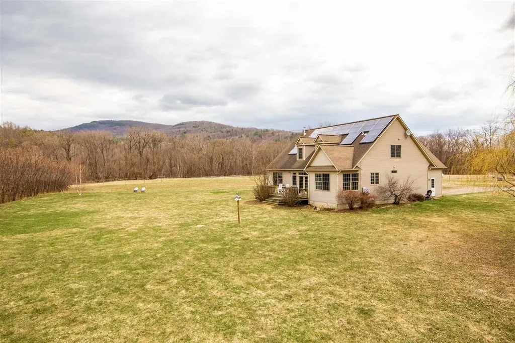 83 Wheeler Lane Richmond VT 05477