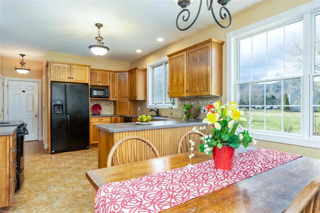 83 Wheeler Lane Richmond VT 05477