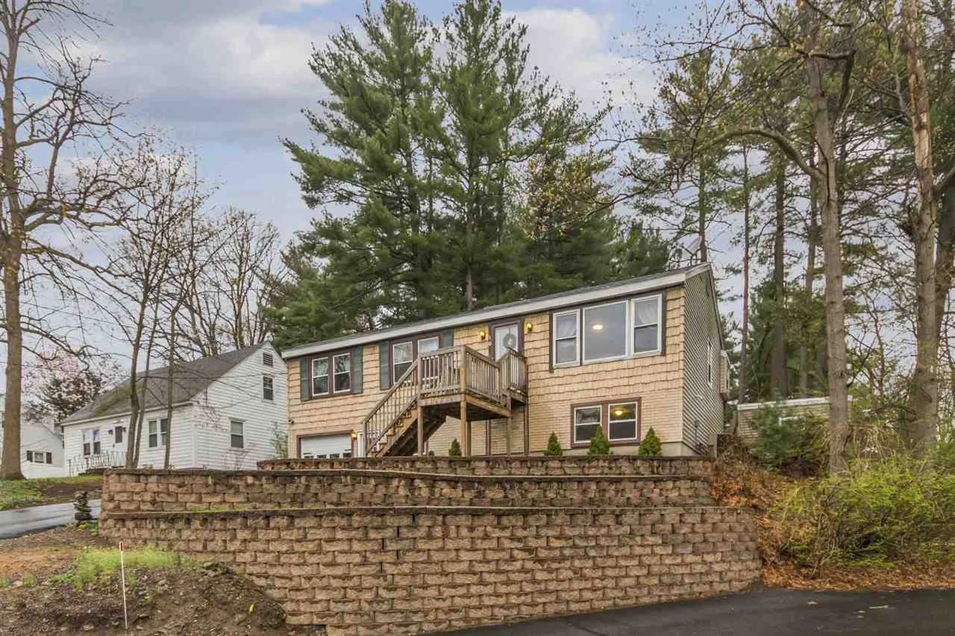 16 Beauview Avenue Nashua NH 03064