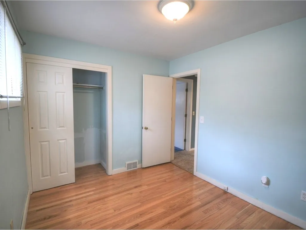 5 Duval Street South Burlington VT 05403