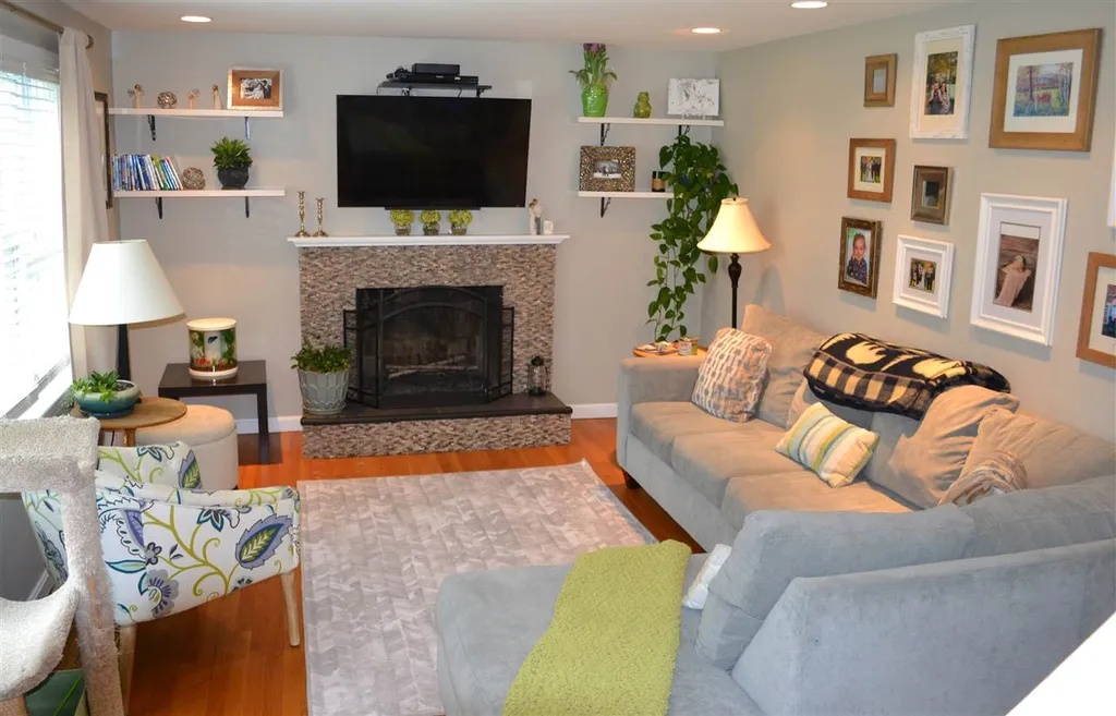8 Westhill Drive Nashua NH 03062
