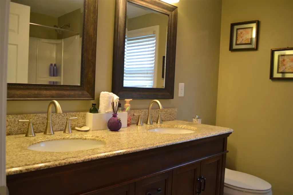8 Westhill Drive Nashua NH 03062