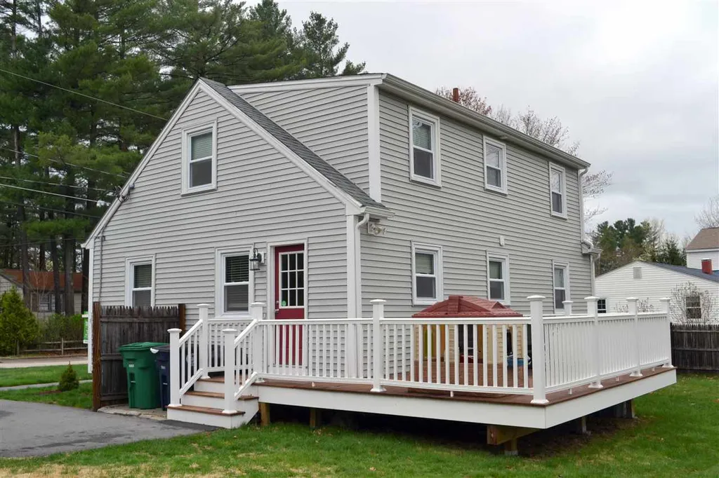 8 Westhill Drive Nashua NH 03062