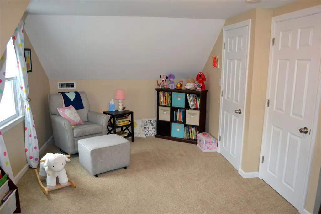8 Westhill Drive Nashua NH 03062