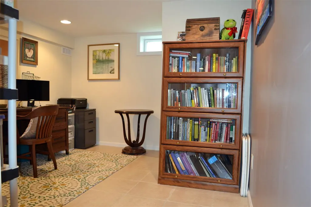 8 Westhill Drive Nashua NH 03062