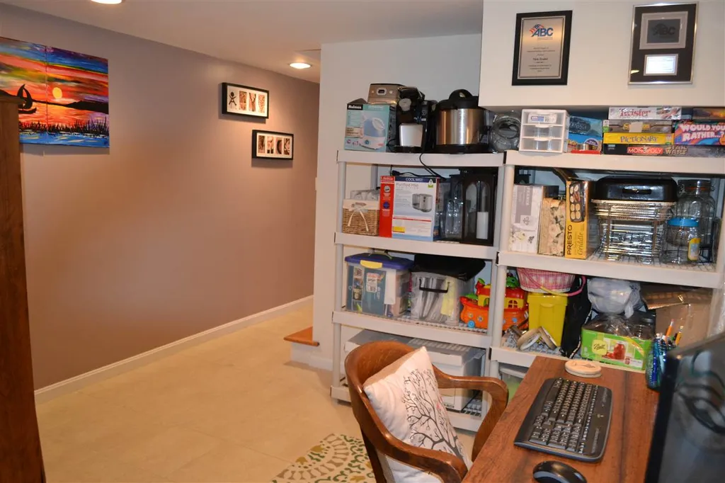 8 Westhill Drive Nashua NH 03062