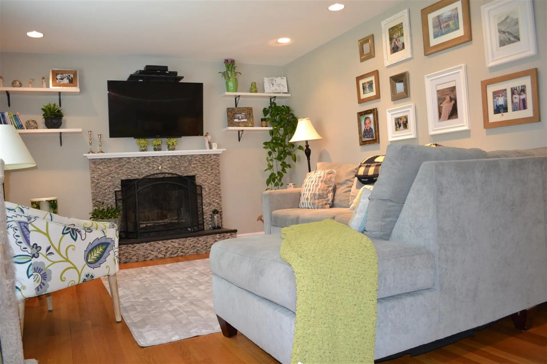 8 Westhill Drive Nashua NH 03062