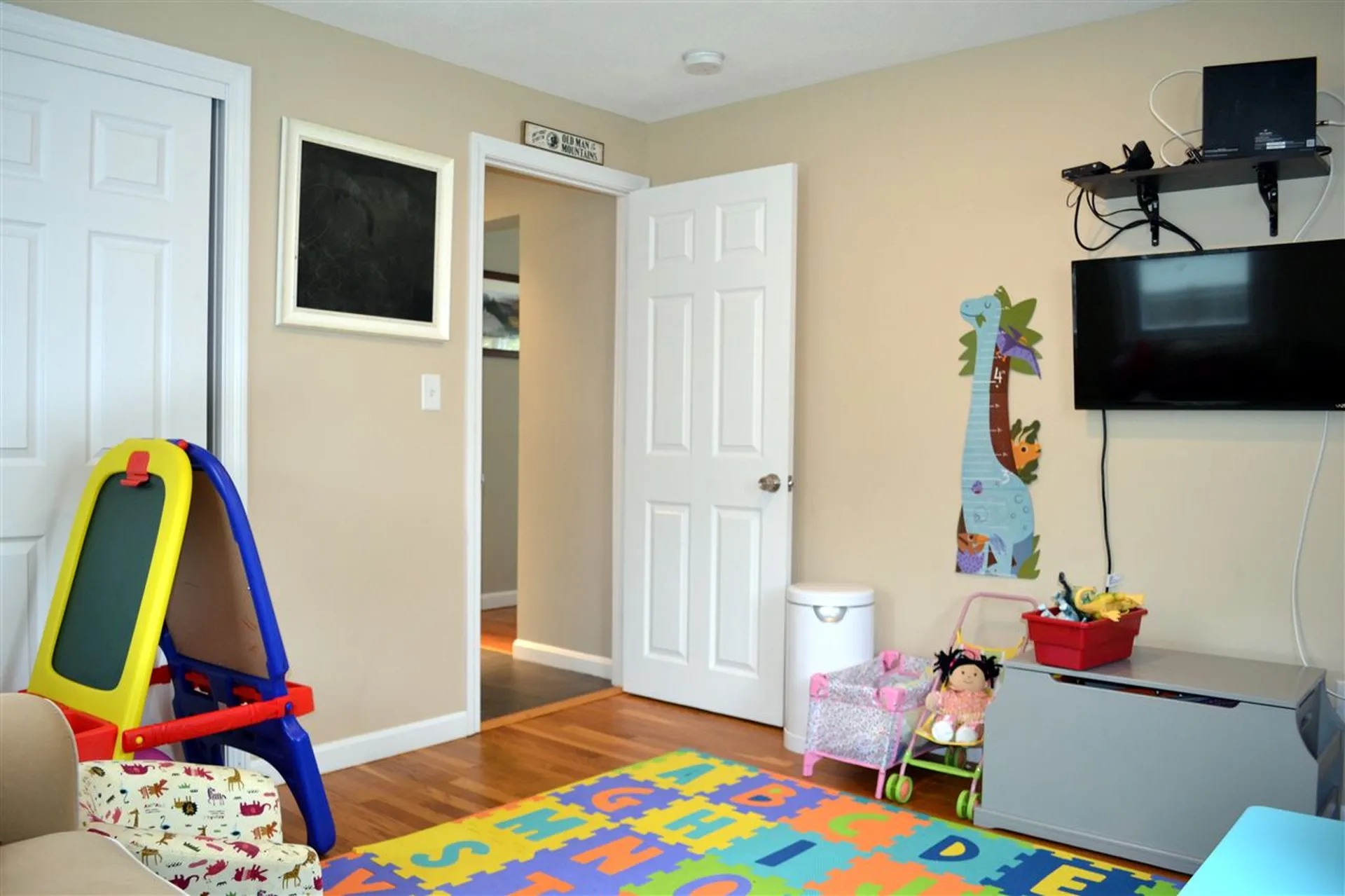 8 Westhill Drive Nashua NH 03062