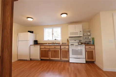 719 Ha'penny Road Peacham VT 05862