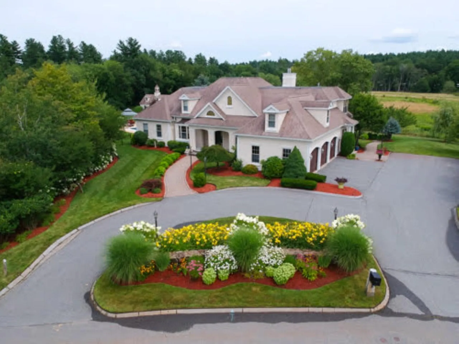 1 Cherrywood Drive Nashua NH 03062