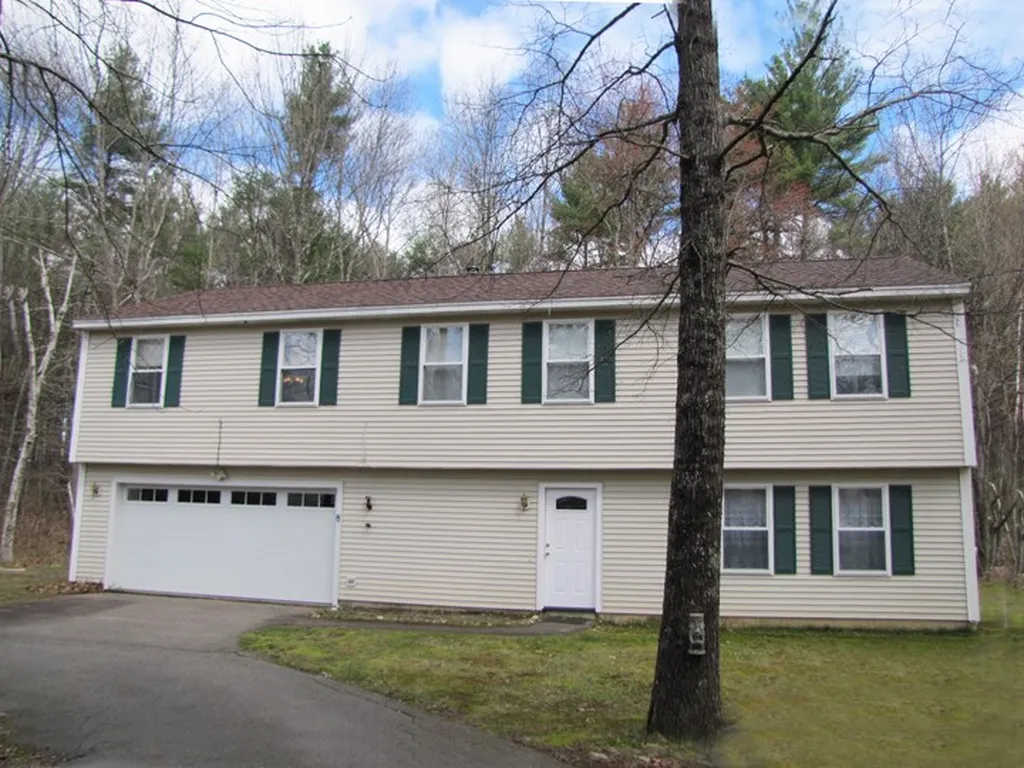 8 Whittier Lane Lee NH 03861