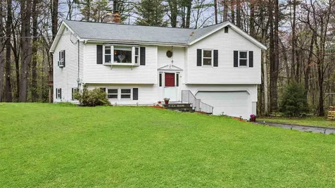 25 Circle Drive Litchfield NH 03052