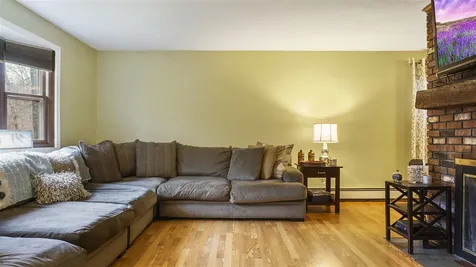 25 Circle Drive Litchfield NH 03052