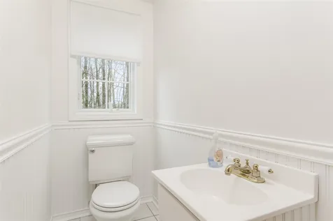 129 Wallace Road Goffstown NH 03045