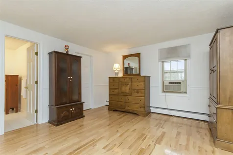 129 Wallace Road Goffstown NH 03045