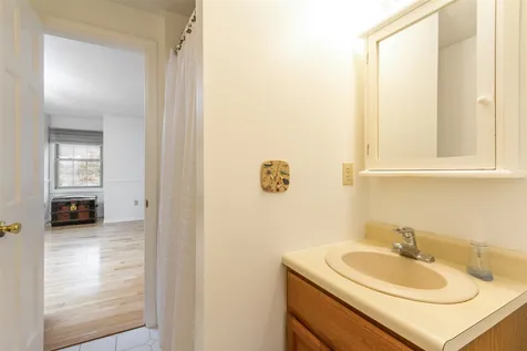 129 Wallace Road Goffstown NH 03045