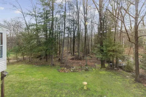 129 Wallace Road Goffstown NH 03045
