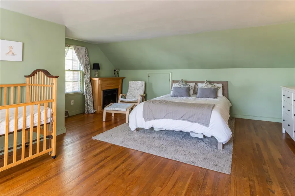 9 Fairmount Street Nashua NH 03064