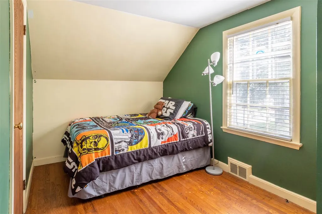9 Fairmount Street Nashua NH 03064