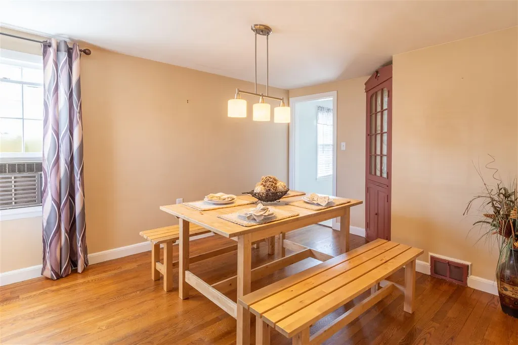 9 Fairmount Street Nashua NH 03064