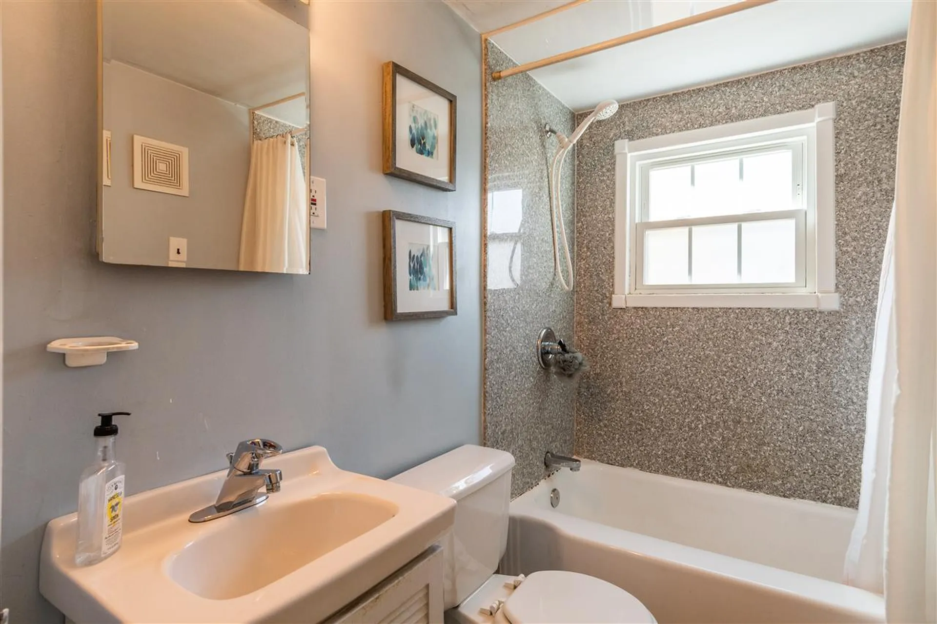 9 Fairmount Street Nashua NH 03064
