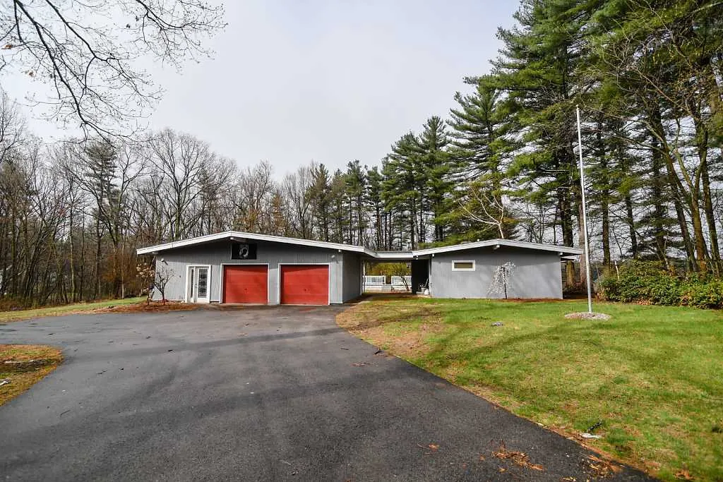 51 Warner Hill Road Derry NH 03038