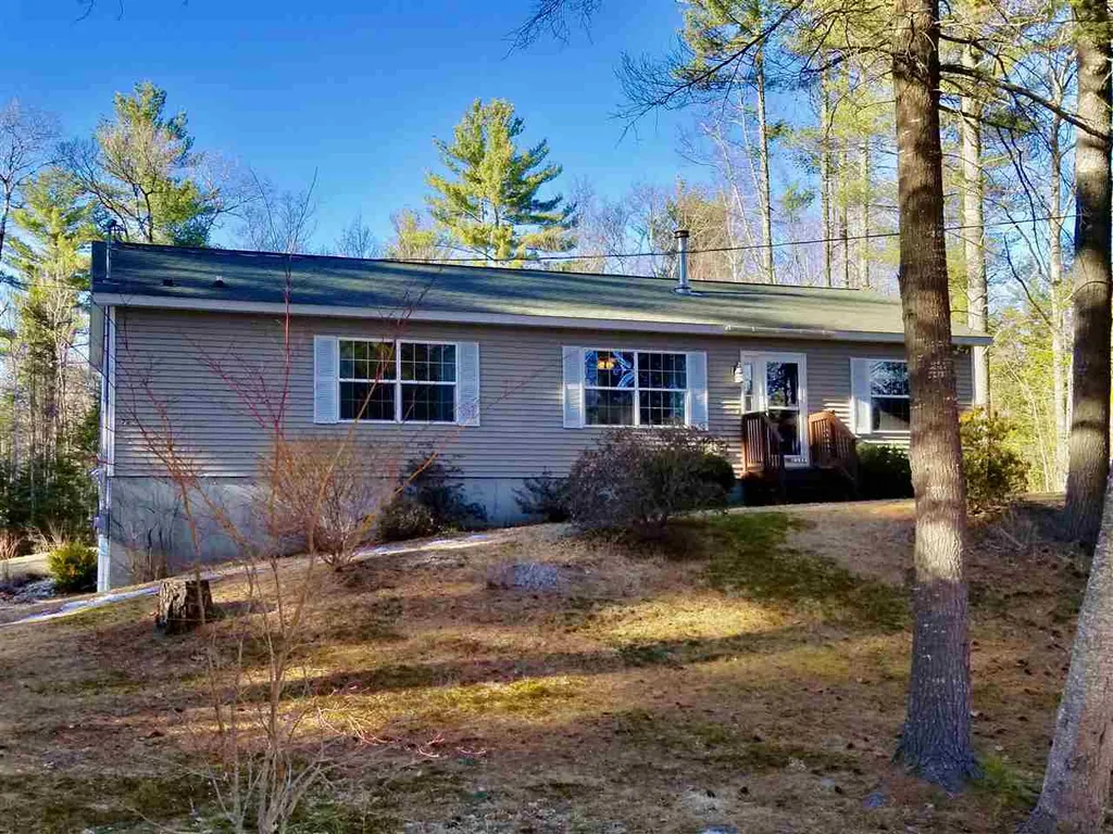 72 Westwood Drive Wolfeboro NH 03894