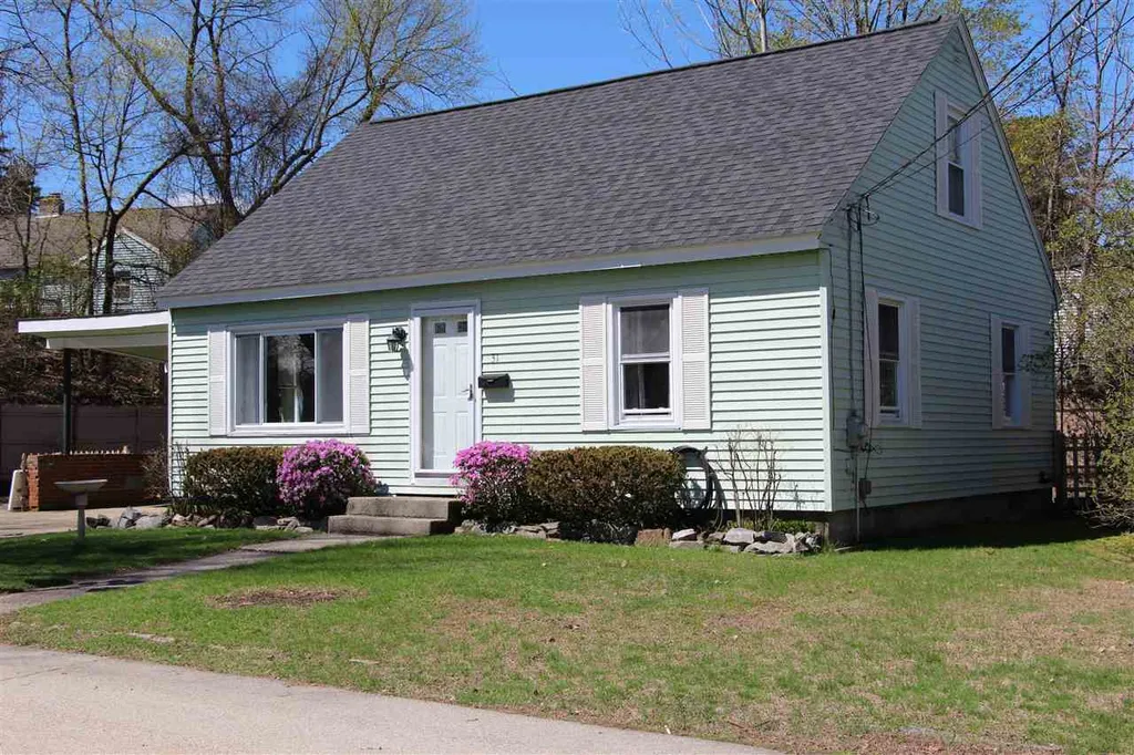 31 Verona Street Nashua NH 03060