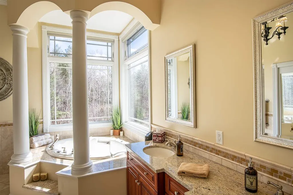 33 Linden Road Hampton Falls NH 03844