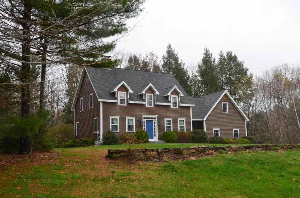 14 Cross Drive Brentwood NH 03833