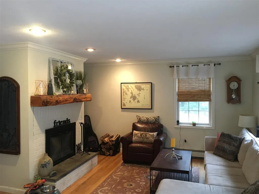14 Cross Drive Brentwood NH 03833