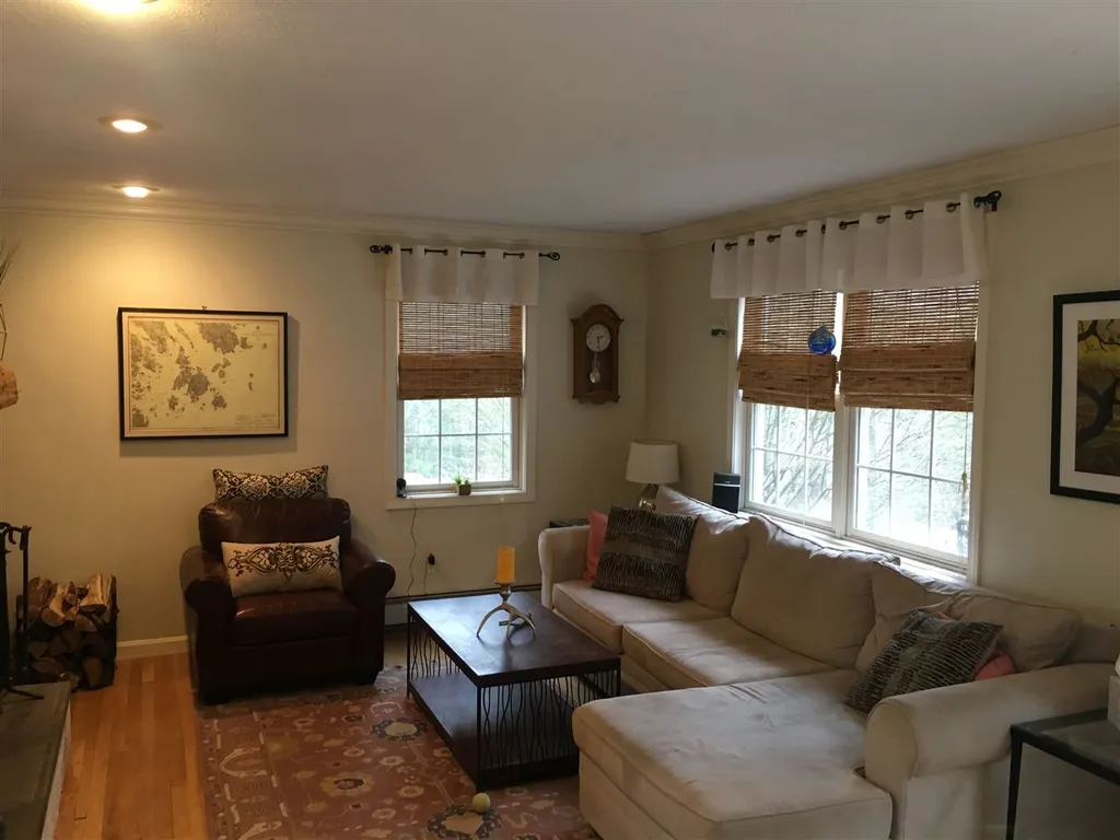 14 Cross Drive Brentwood NH 03833
