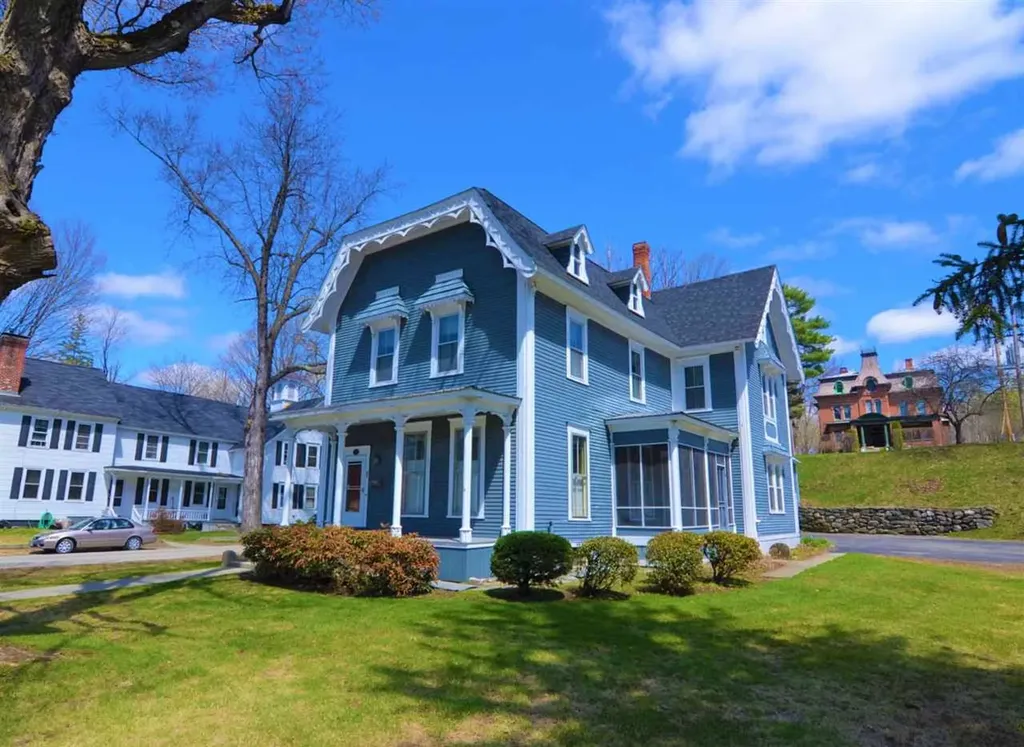 37 Park Street Newport NH 03773